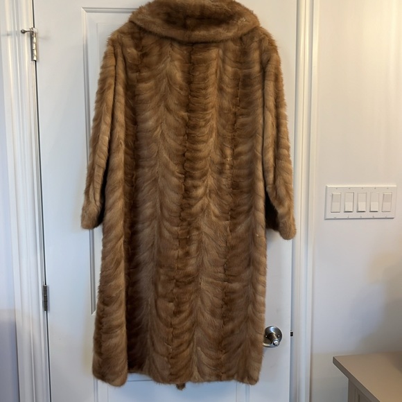 Fur Coat - Picture 2 of 5